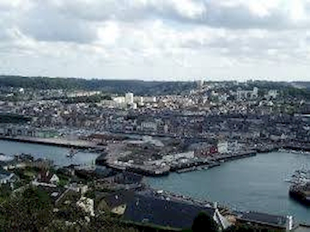 Vue de Fécamp depuis la chapelle Notre Dame du Salut